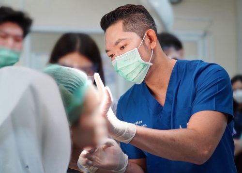 สอน Filler Injection for Lower Face ให้กับแพทย์โรงพยาบาลรามาธิบดี มหาวิทยาลัยมหิดล